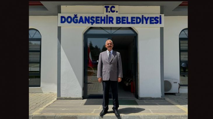 Doğanşehir Belediyesi Tabelasına T.C. İbaresi Eklendi