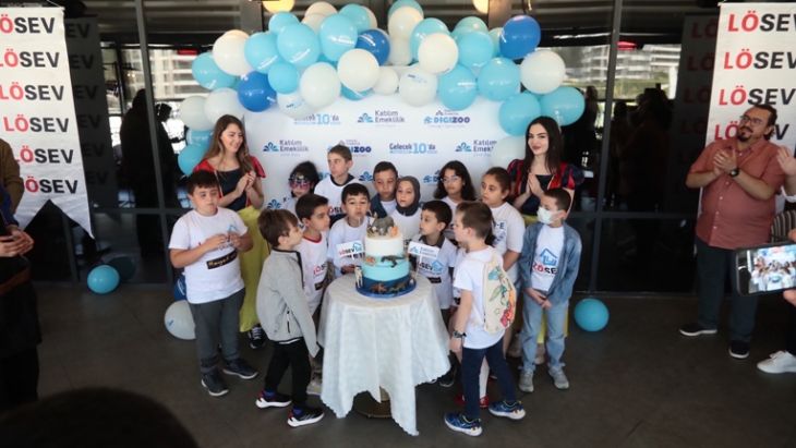 LÖSEV'li Çocuklar Yeni Yaşlarını DigiZoo'da Kutladı