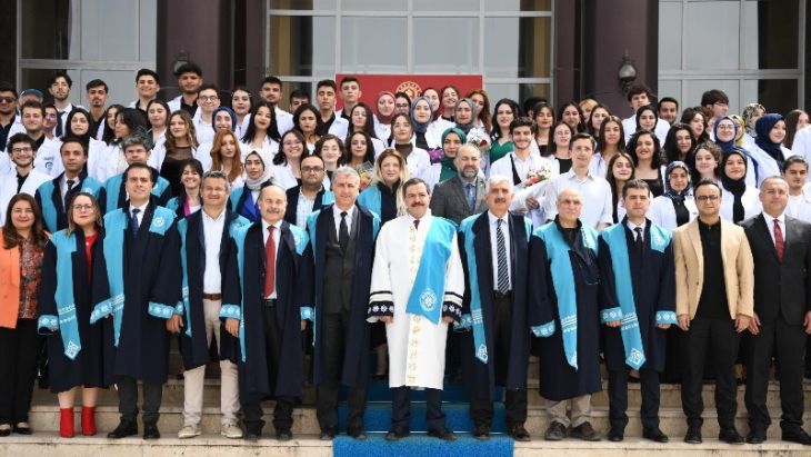 Malatya Turgut Özal Üniversitesinde Beyaz Önlük Giyme Töreni